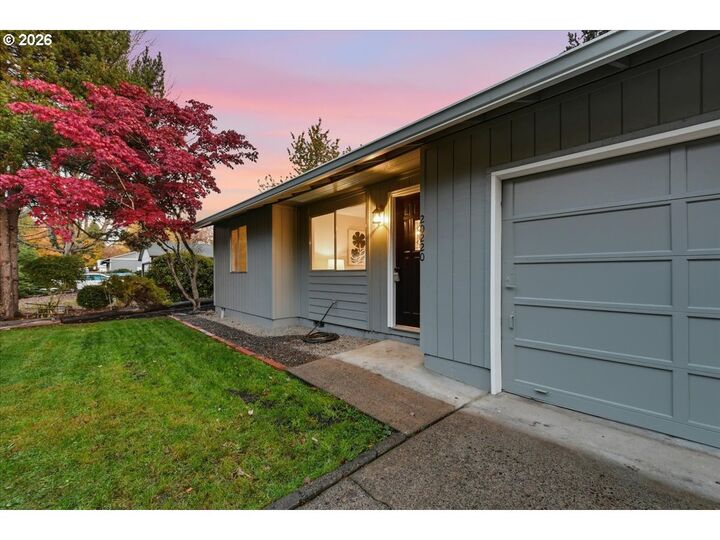 Property Photo:  20220 SW Veta St  OR 97003 