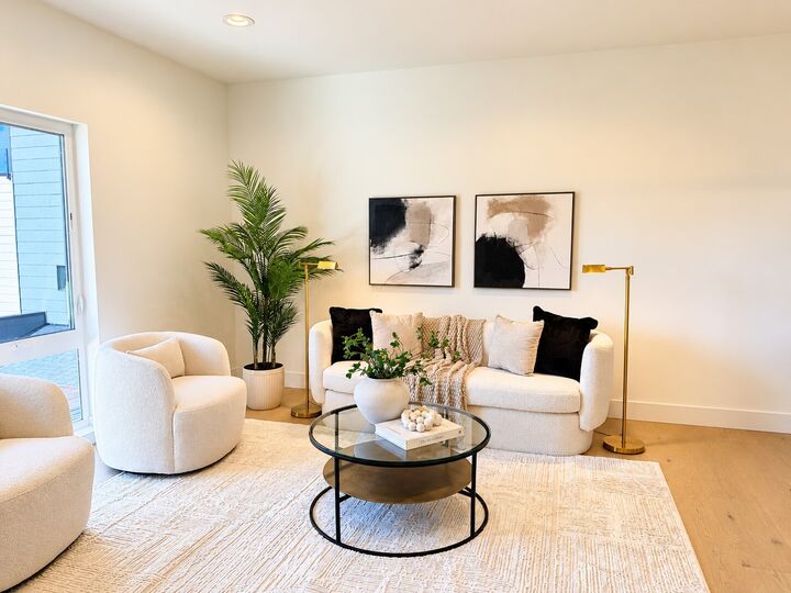 Property Photo: 4930 43rd Avenue S A WA 98118