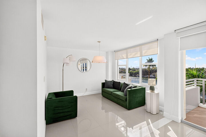 Property Photo:  5600 Collins Avenue 6M  FL 33140 
