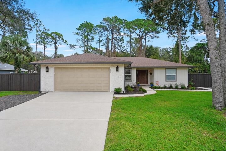 Property Photo:  113 Jasmine Rd  FL 32086 