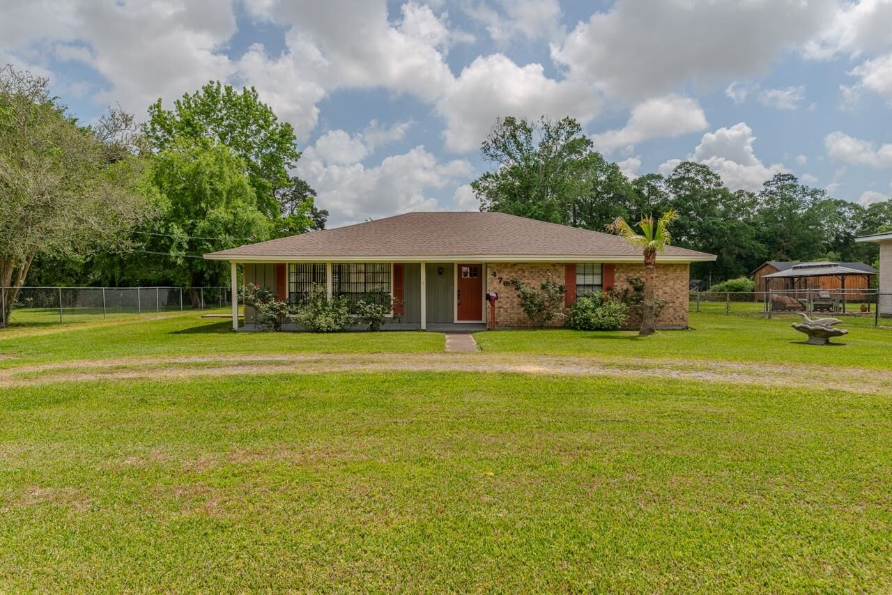 Property Photo:  476 Belvedere  TX 77706 