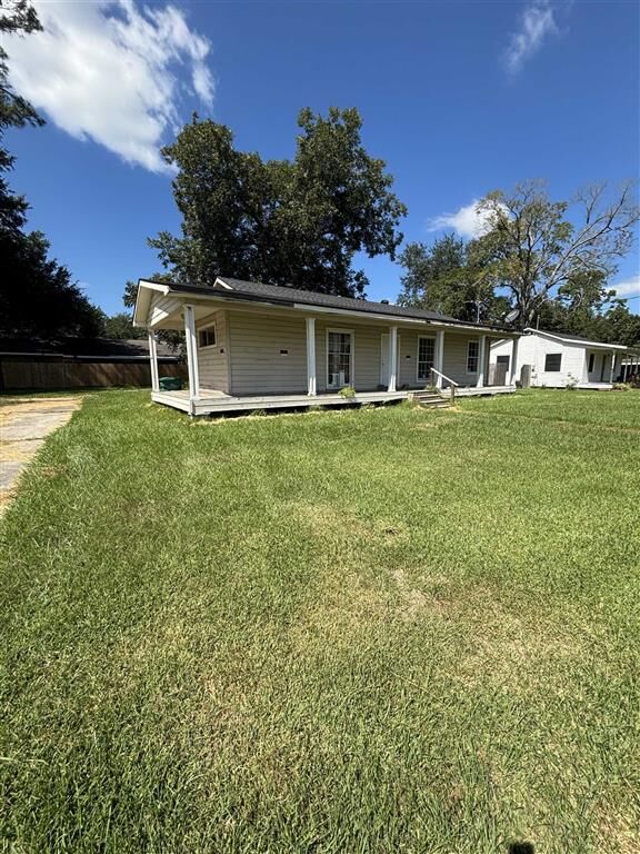 Property Photo:  1117 Catherine Street  LA 70663 