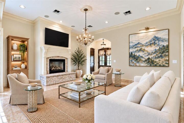 Property Photo:  917 Lasalle Drive  LA 70605 