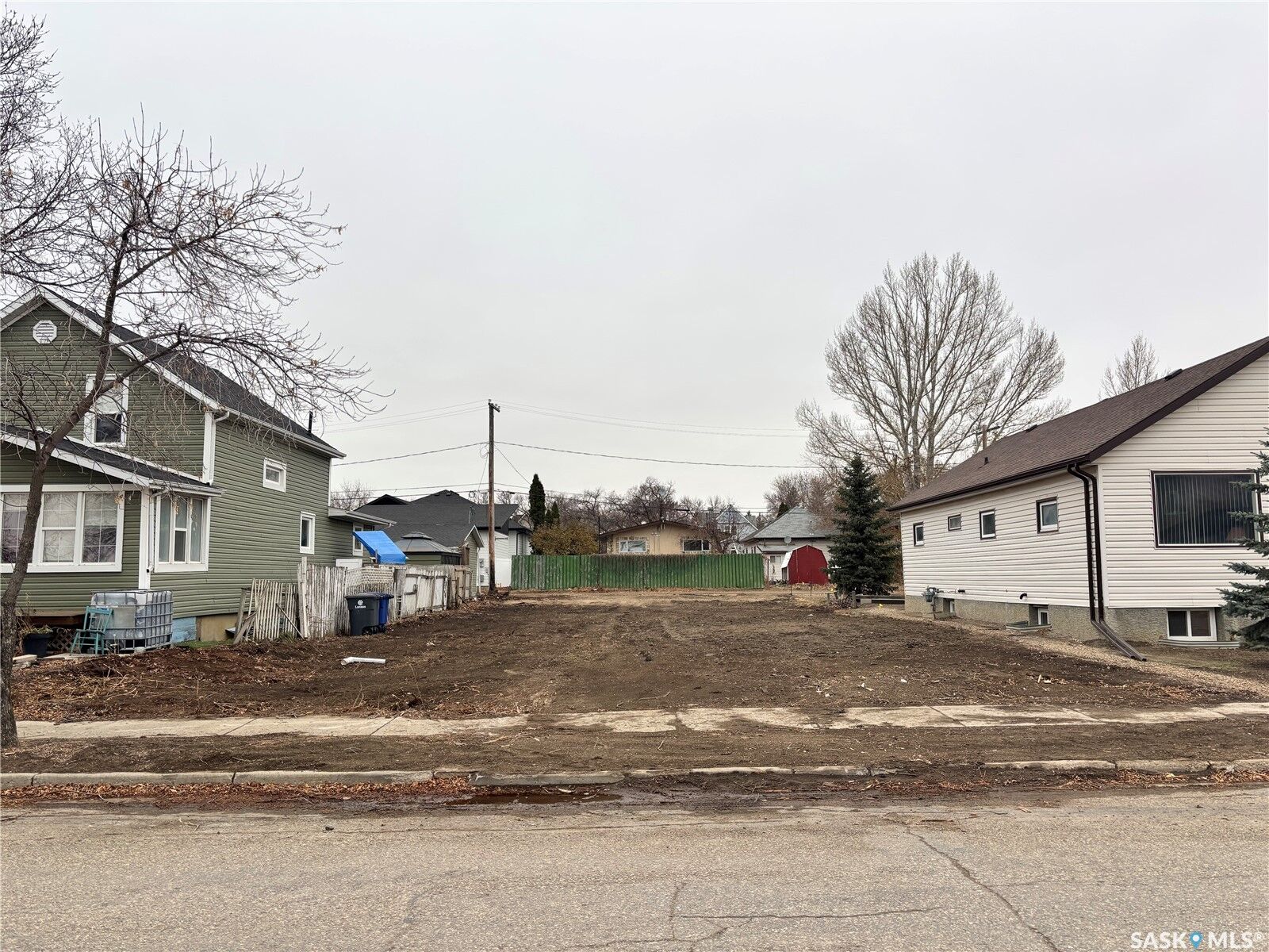 Property Photo: 202 2nd Avenue E SK S0L 1S0