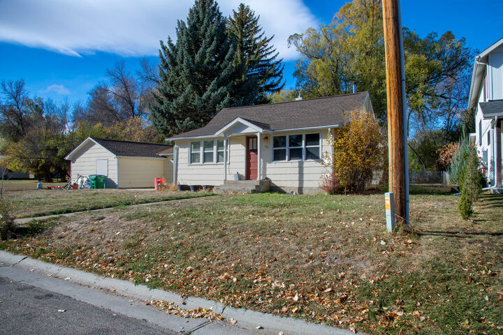 Property Photo: 406 Schiller Street WY 82801