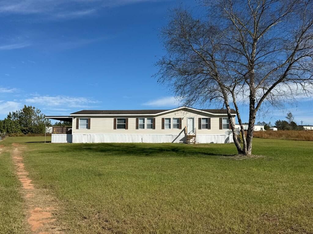 Property Photo:  240 Blackberry Lane  AL 36303 