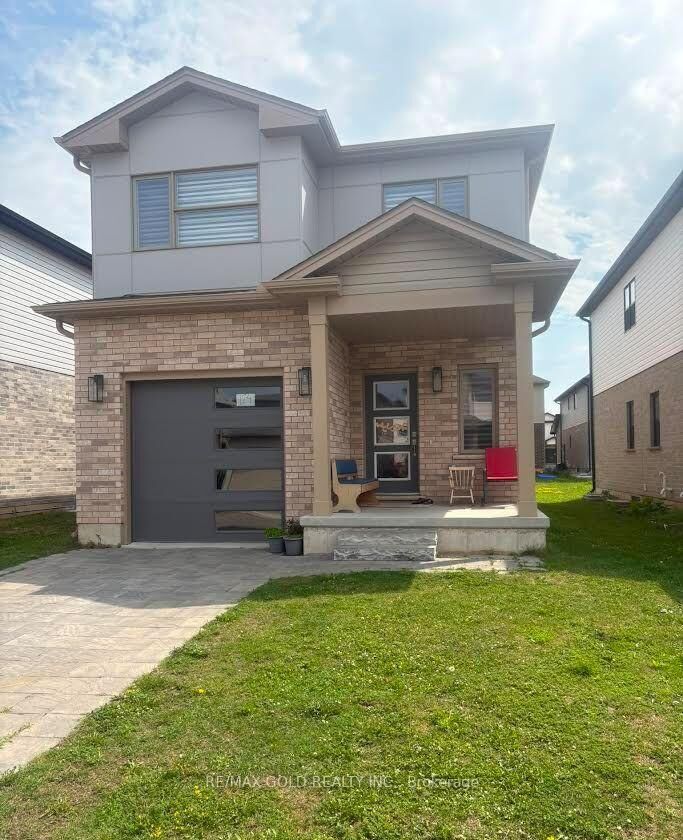 Property Photo:  