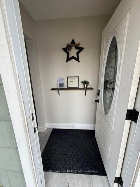 Property Photo:  150 Penetang Street  ON L4M 1V8 