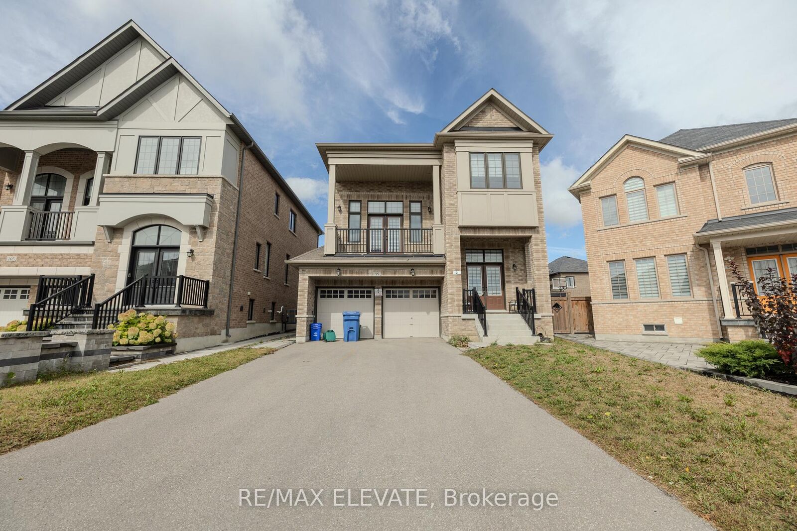 Property Photo: 99 Buttonleaf Crescent ON L4A 4P4