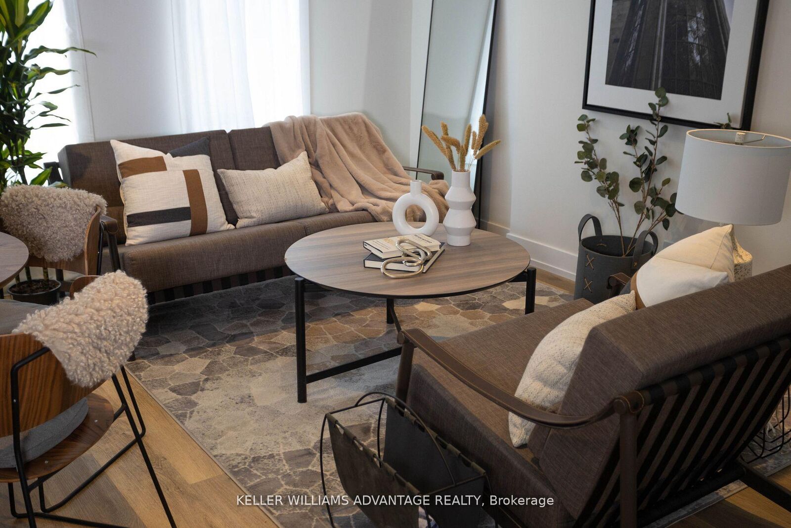 Property Photo:  12 Batavia Avenue Unit 3  ON M6N 4A2 