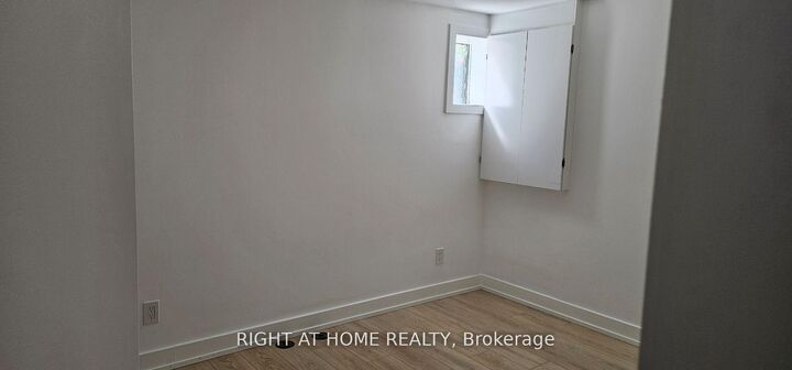 Property Photo:  49 Brightside Drive  ON M1E 3Y8 