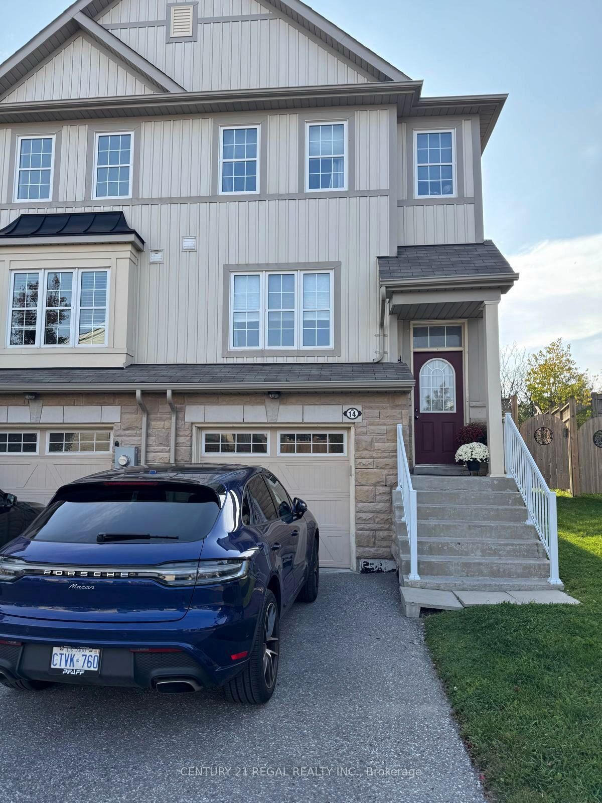 Property Photo: 14 Autumn Harvest Drive ON L1C 0K7