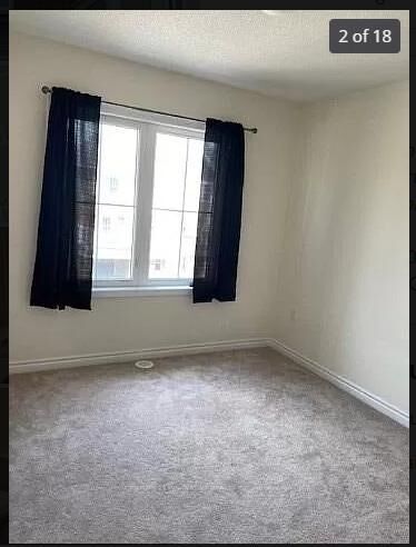 Photo de la propriété:  1093 Silk Street  ON L1X 0E8 