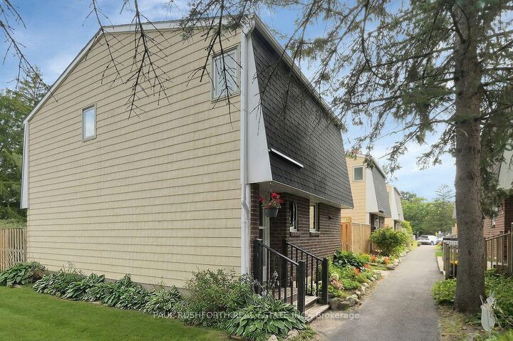 Property Photo:  244 Salter Crescent  ON K2K 1Z2 