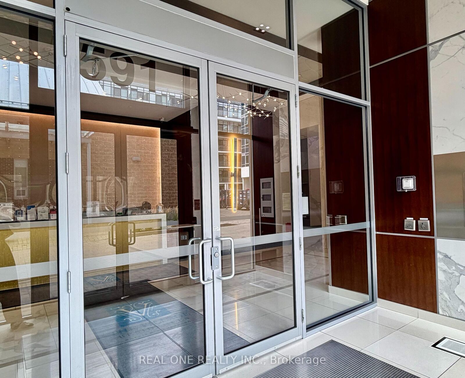 Property Photo: 591 Sheppard Avenue E 308 ON M2K 0G2