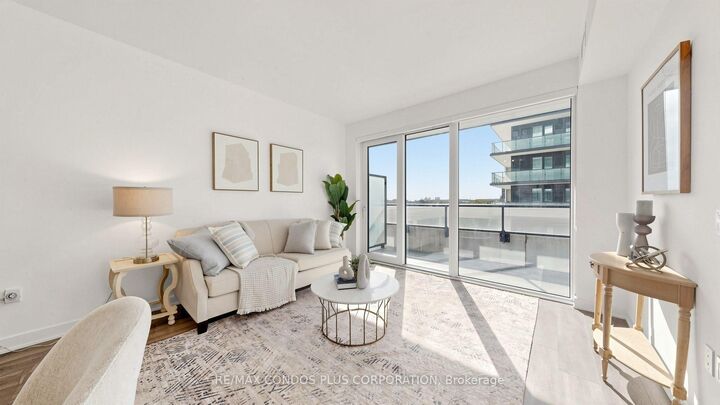 Property Photo: 105 Oneida Crescent 503 ON L4B 0H6
