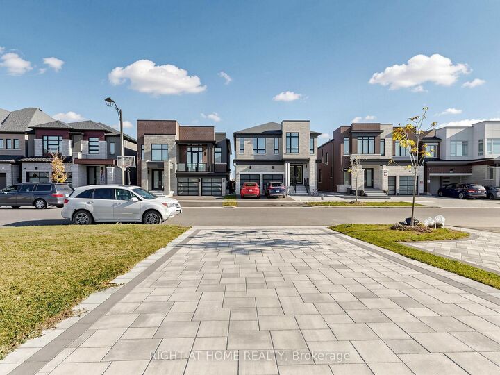 Property Photo:  231 Fallharvest Way  ON L4A 5C2 