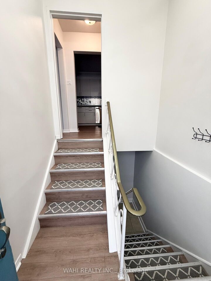 Property Photo:  255 Carson Drive W Unit 1  ON L8T 2X8 