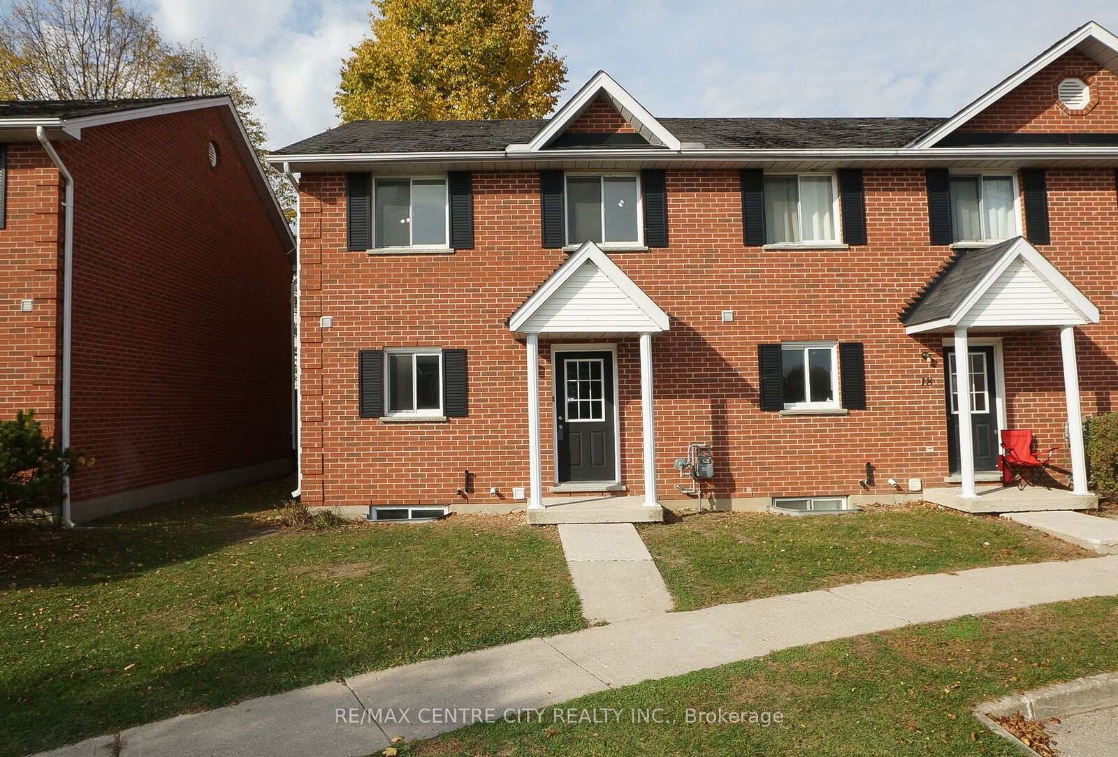 Property Photo: 190 Fleming Drive 19 ON N5V 5B8