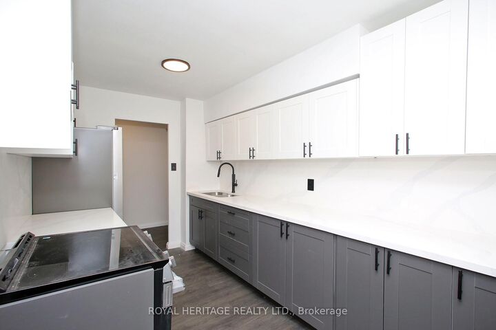 Property Photo:  511 The West Mall N/A 207  ON M9C 1G5 