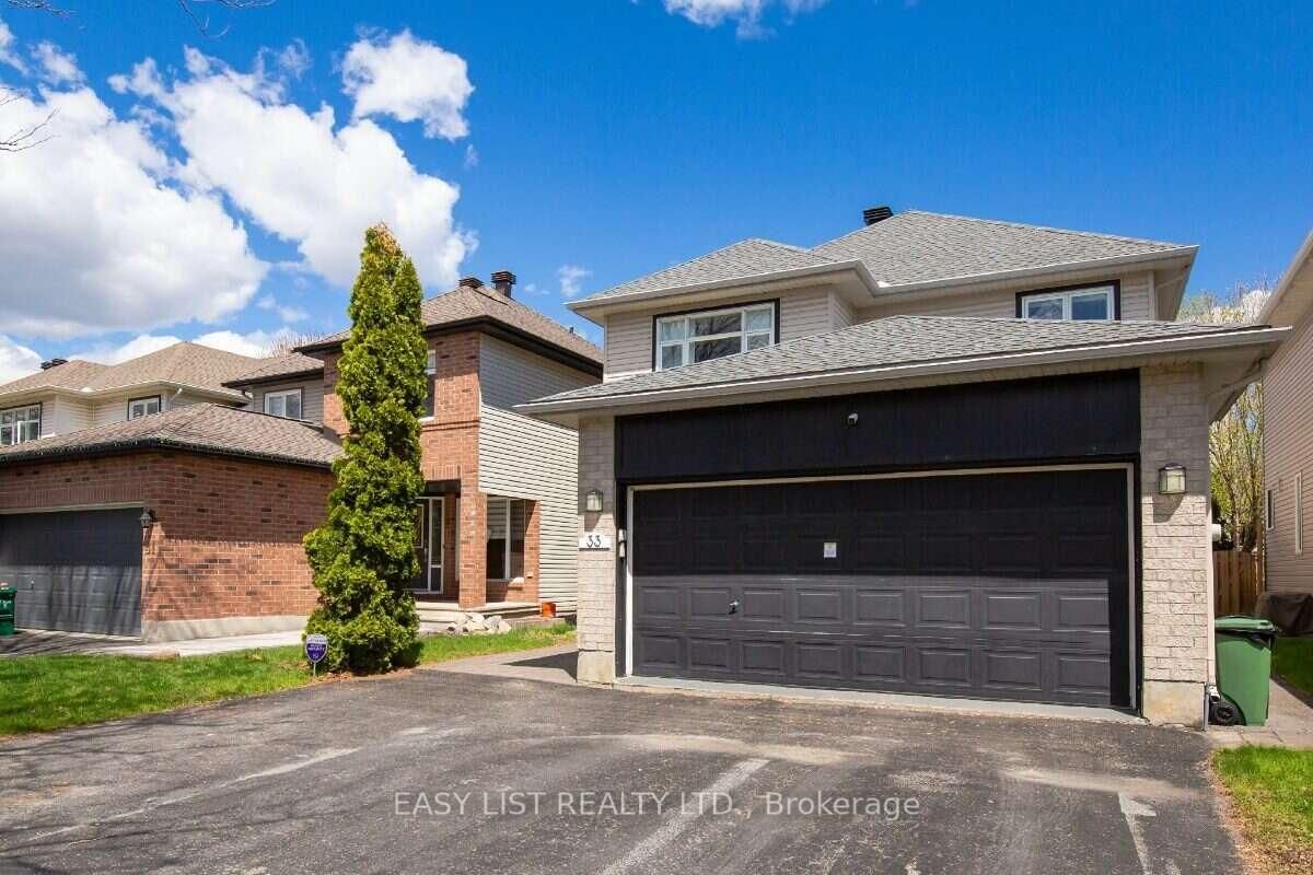 Property Photo:  33 Spur Avenue  ON K2M 2R9 