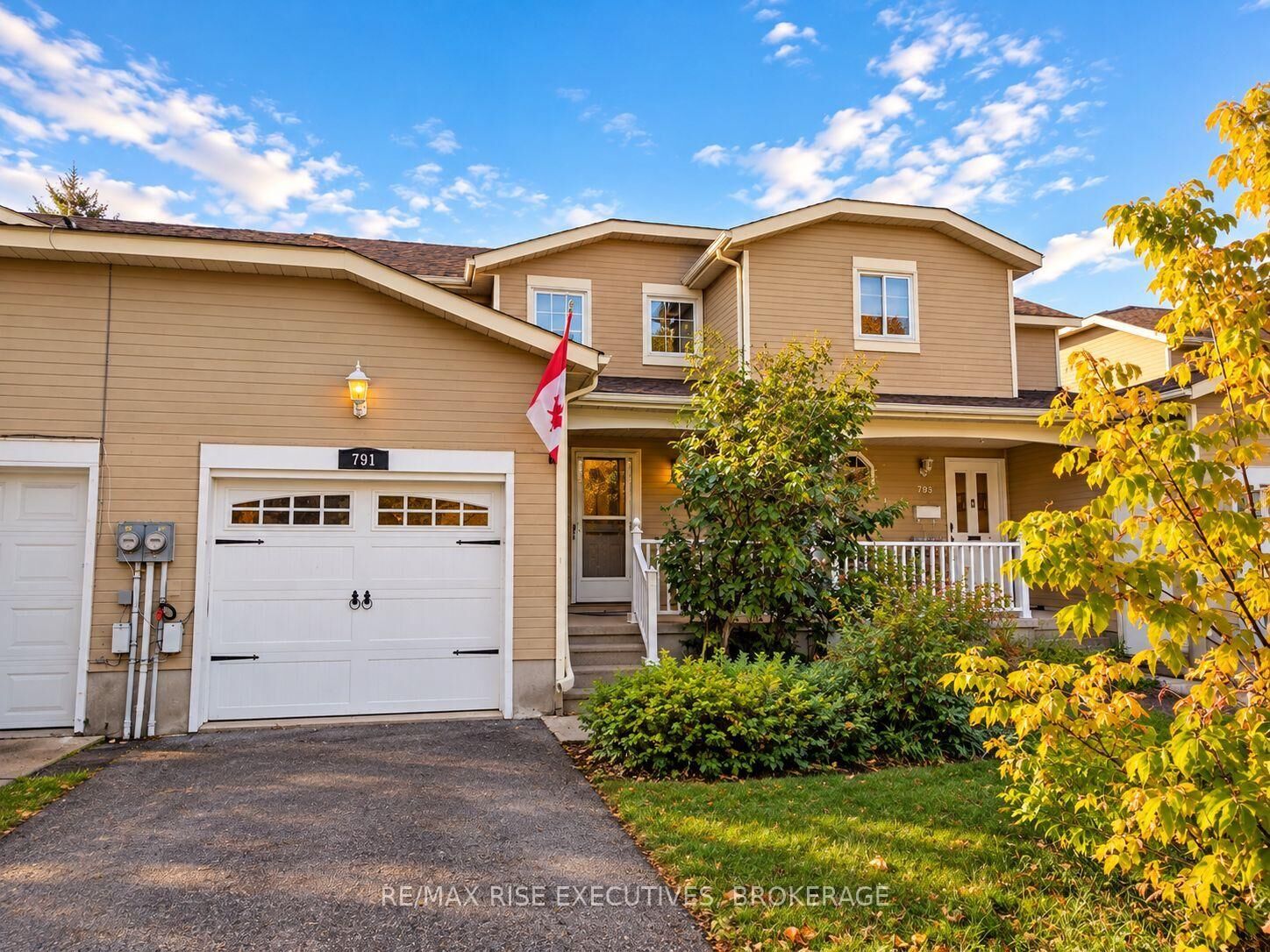 Property Photo:  791 Littlestone Crescent  ON K7M 8L7 