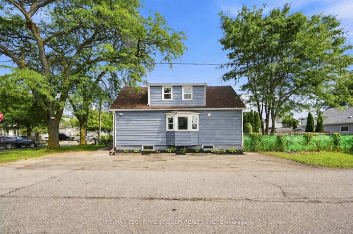 Property Photo:  177 Pelham Road 2  ON L2S 1V8 