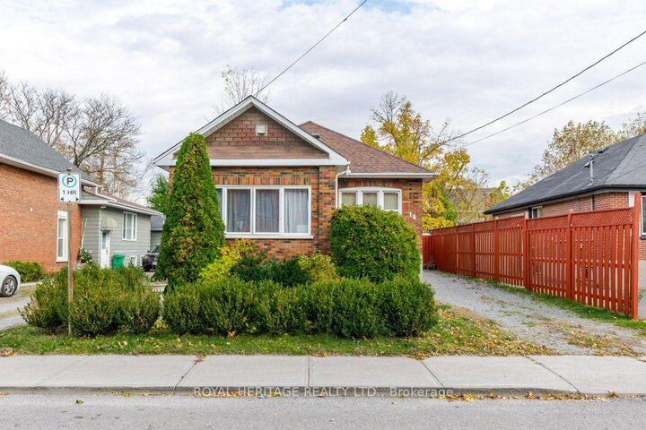 Property Photo: 14 Stewart Place ON K9J 3L9