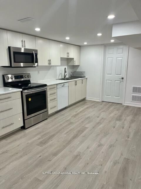 Property Photo:  48 Nymark Avenue  ON M2J 2G9 
