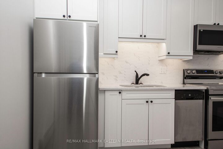 Property Photo:  53 Leahys Lane Unit 6  ON K9H 2G9 