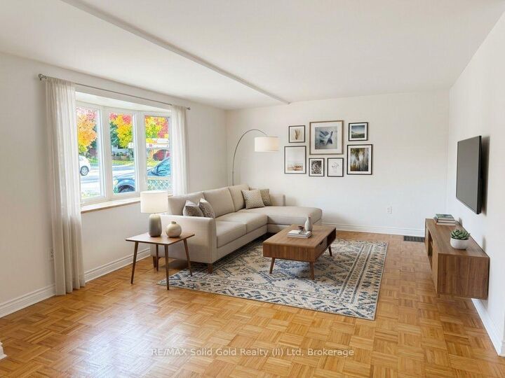 Property Photo:  42 Emery Street W  ON N6J 1R6 
