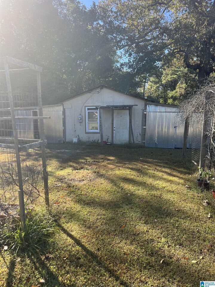 Property Photo: 5439 Dewey Heights Road AL 35126