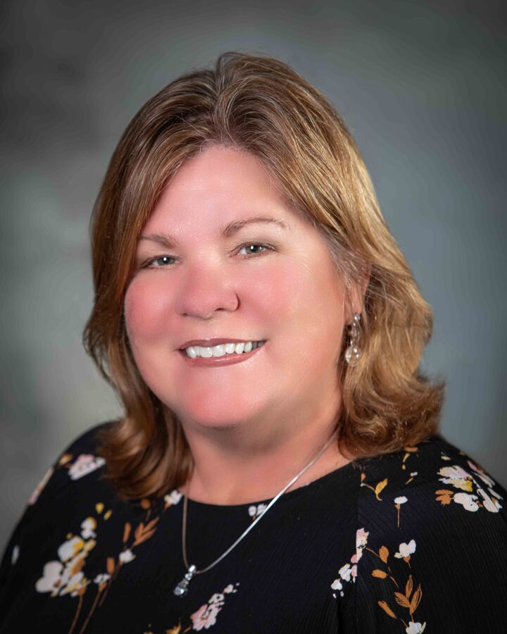 Susanne Cullen, Real Estate Salesperson in Porter Ranch, Quality Properties