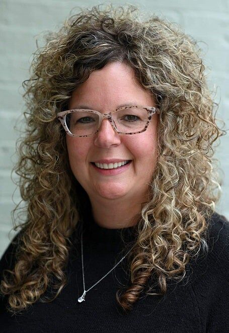 Michelle Sloniker, Real Estate Salesperson in Evansville, Affiliated