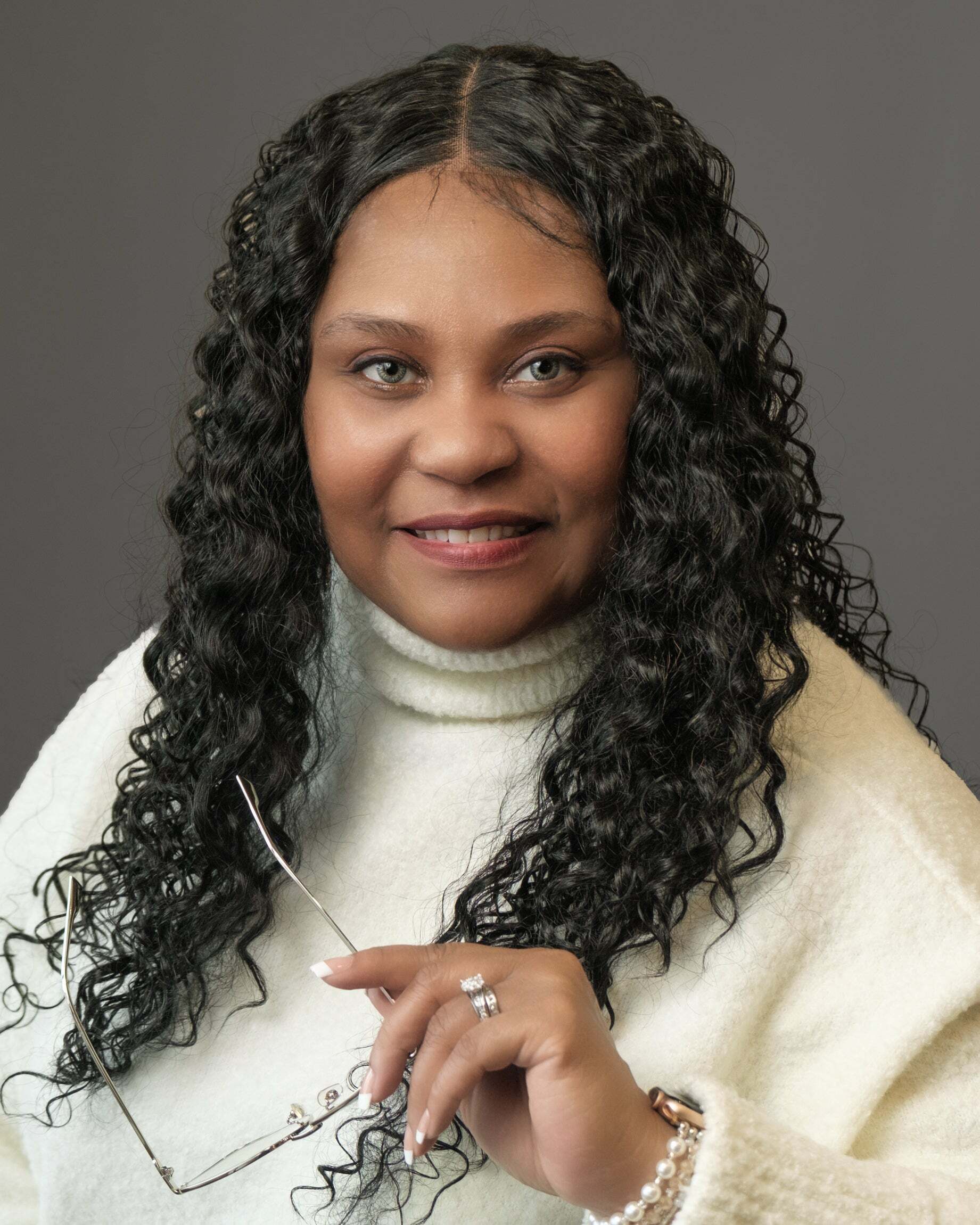 Monique Ybarra, Real Estate Broker in Carmel, Scheetz