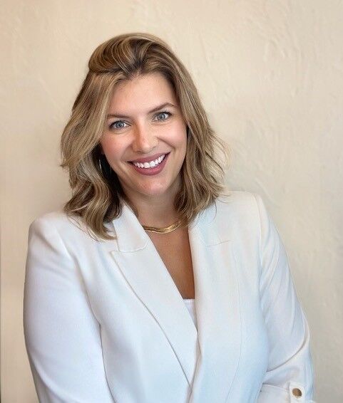 Abby Quinto,  in Bellevue, Windermere