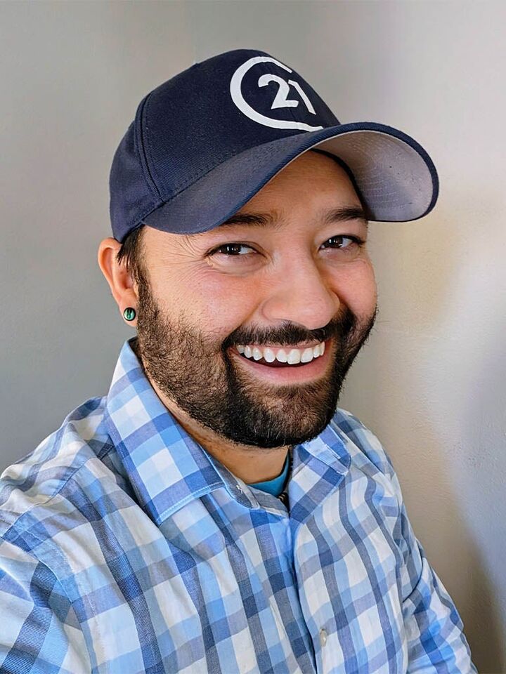 Carlos Serna, Real Estate Salesperson in Rockford, Affiliated
