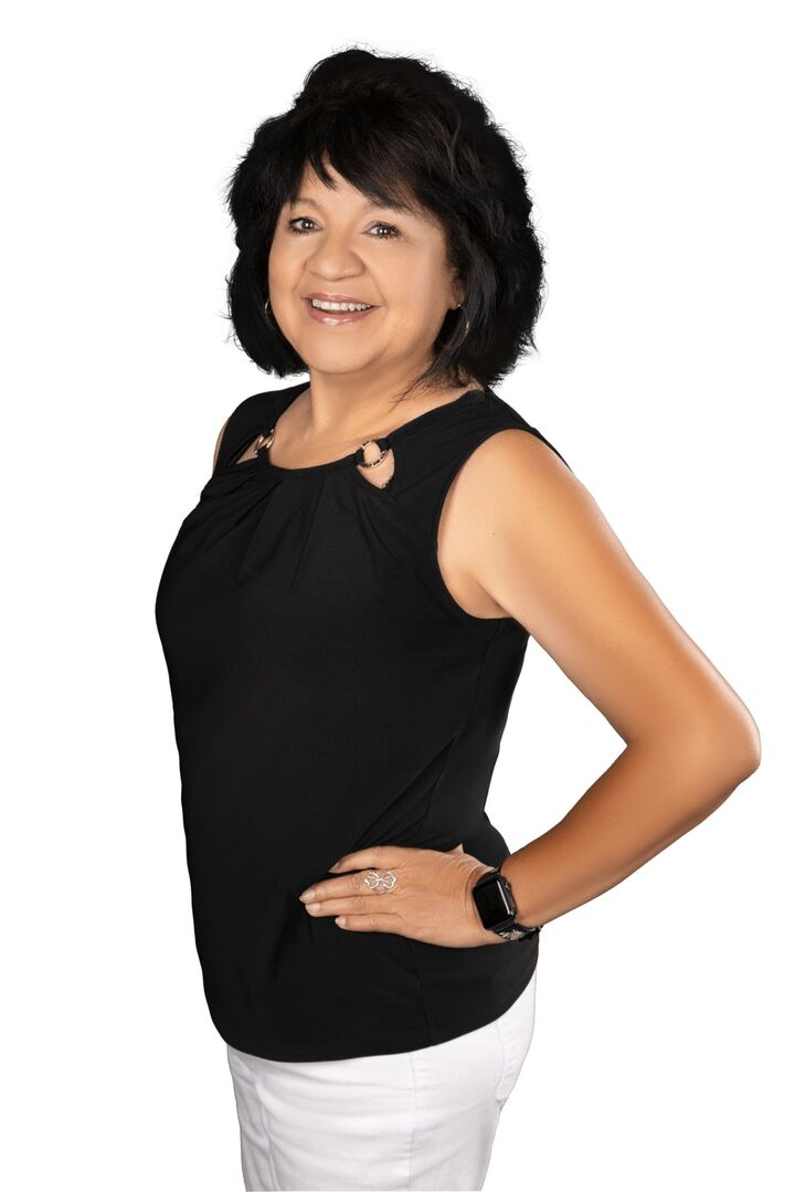 Rosemary Meza, Real Estate Salesperson in Murrieta, Associated Brokers Realty