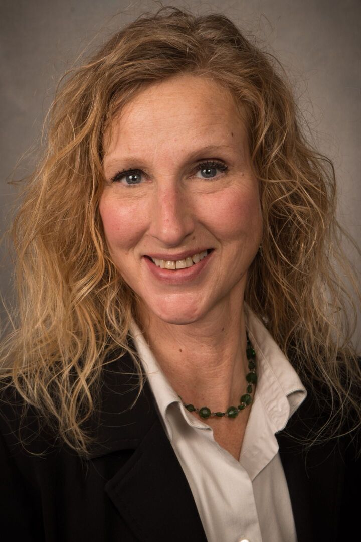 Tamara Smith, Real Estate Salesperson in Grosse Pointe Farms, Professionals