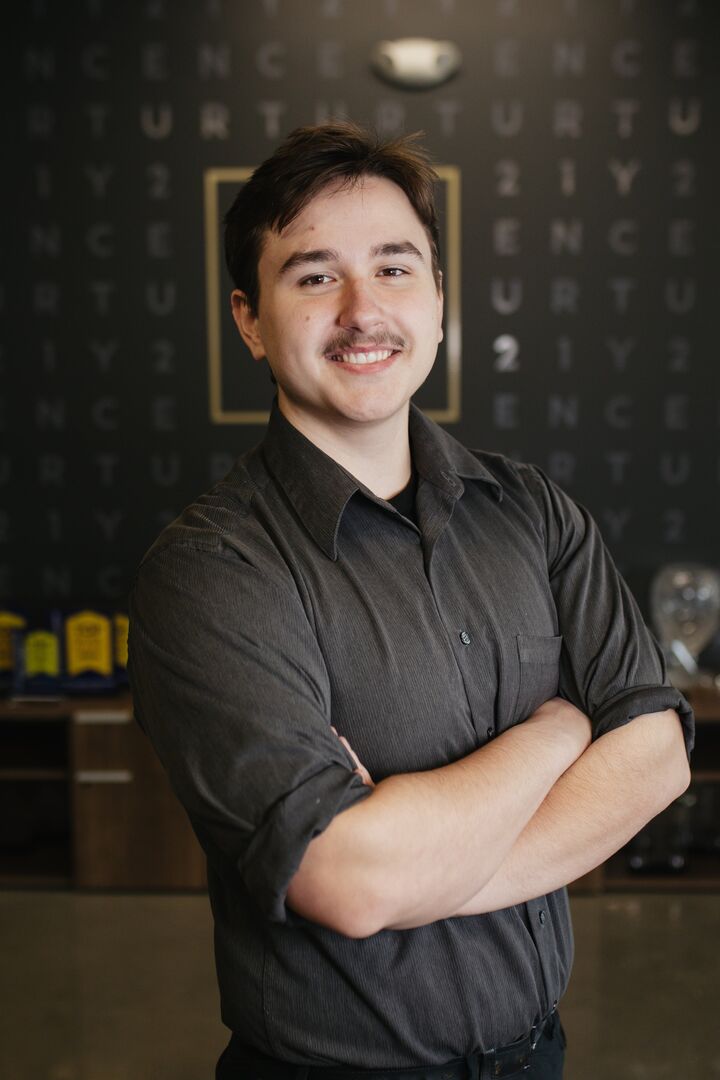 Isaac Folken, Real Estate Salesperson in Cedar Falls, Signature Real Estate