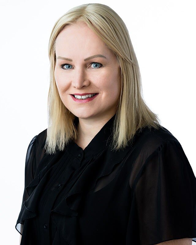 Helga Richter,  in East Dundee, New Heritage