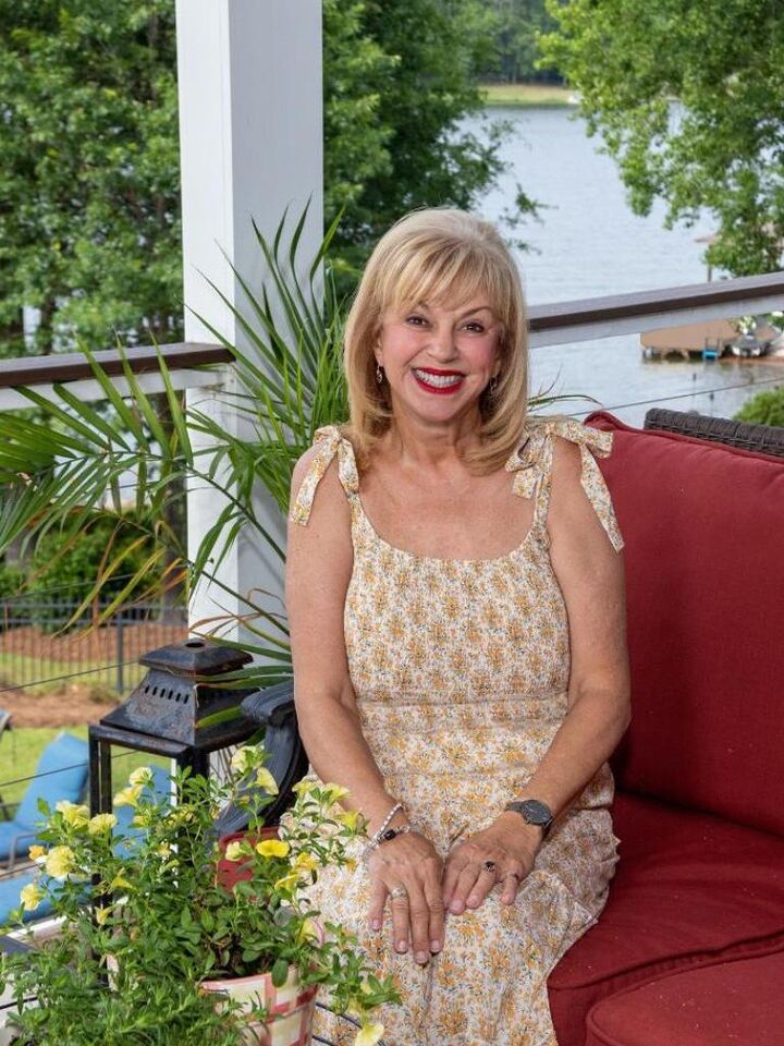Cynthia Robinson,  in Brunswick, Access Realty