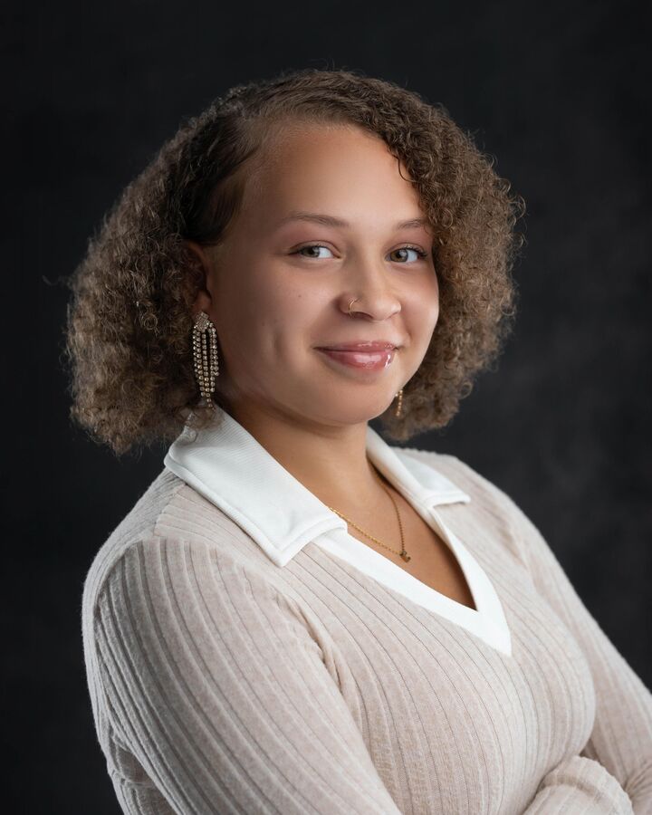 Cassandra Gibbons, Real Estate Salesperson in North Ridgeville, Schmidt Family of Companies