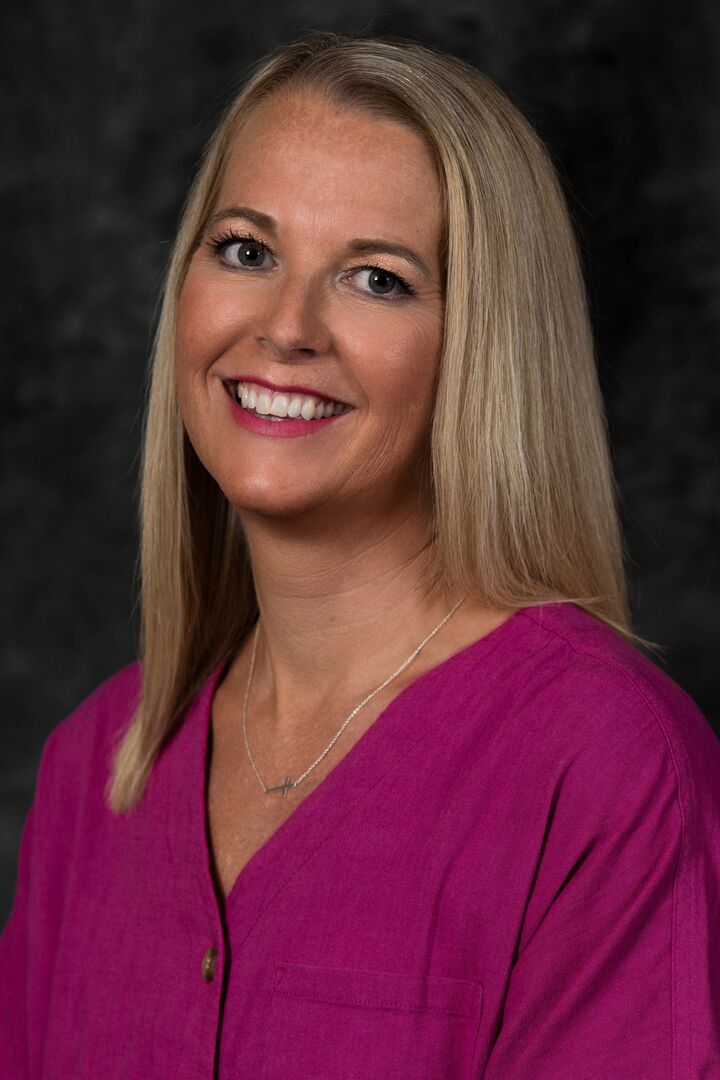 Molly Cool, Associate Real Estate Broker in Lansing, Professionals