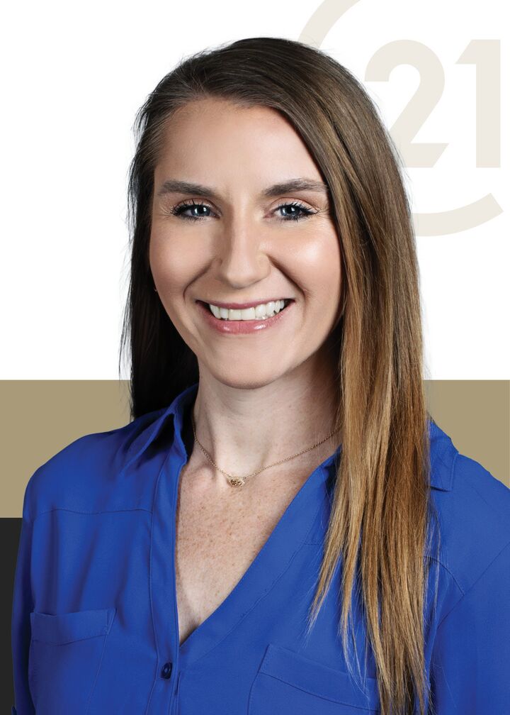 Haley Bertrand,  in Lake Charles, Bessette Flavin