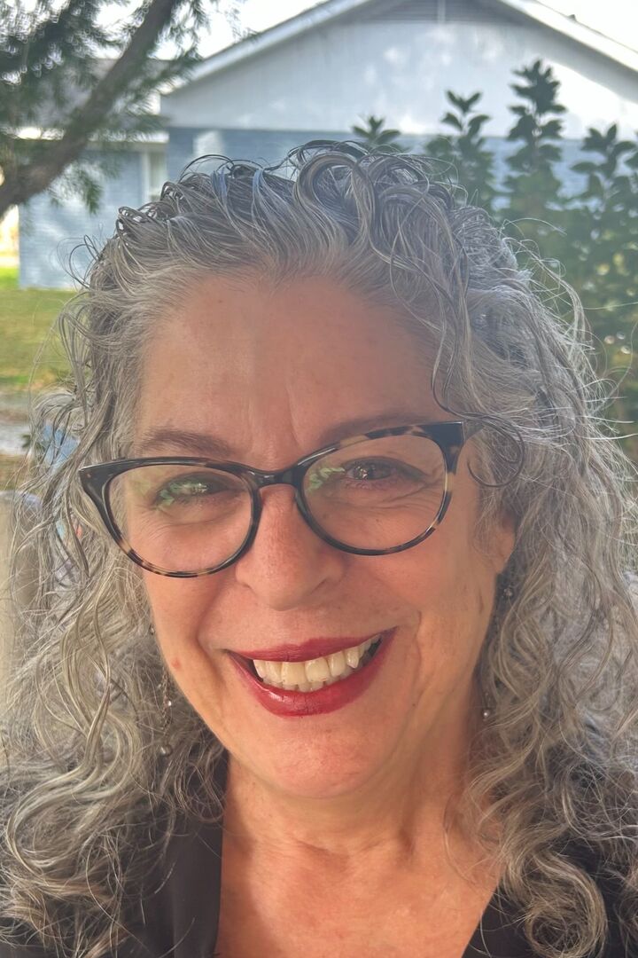 Elaine Allison, Real Estate Salesperson in Gulfport, Alfonso Realty, Inc.