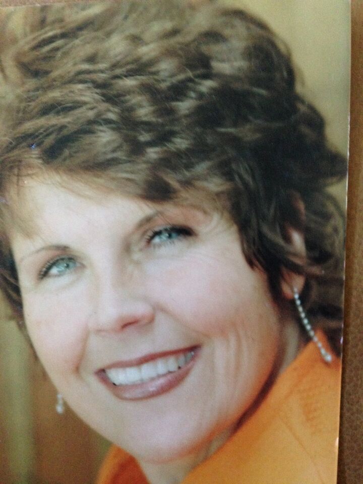 Becci Hadfield, Real Estate Salesperson in Henderson, Americana