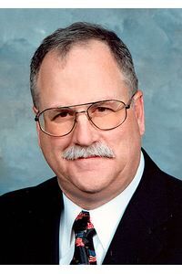 Mark Beardslee, Associate Real Estate Broker in Colville, Kelly Davis