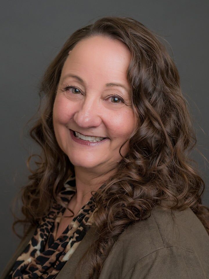 Shirley Wolf, Real Estate Broker in Kennewick, Tomlinson