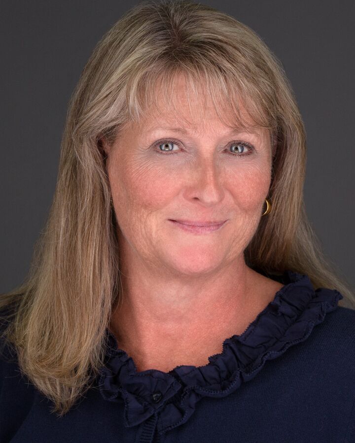Jayne Shady, Associate Real Estate Broker in Fort Wayne, Bradley Realty, Inc.